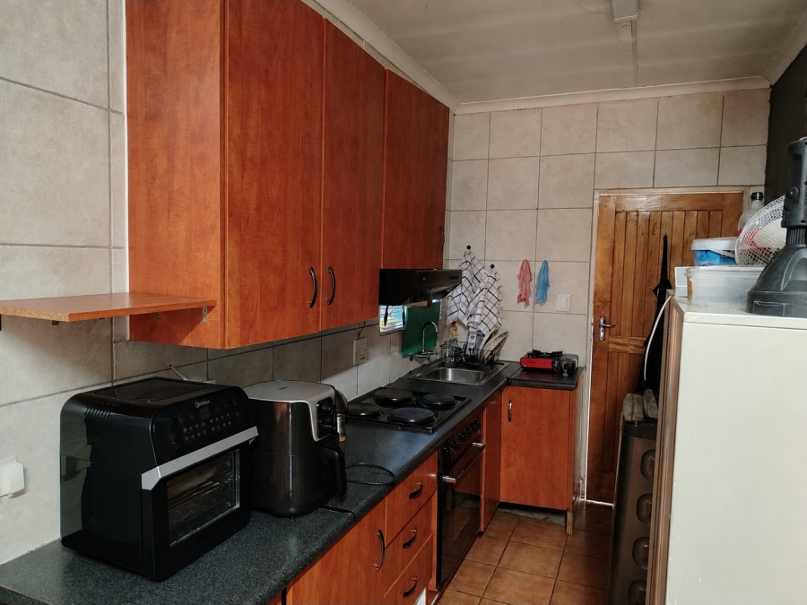 2 Bedroom Property for Sale in Oos Einde North West